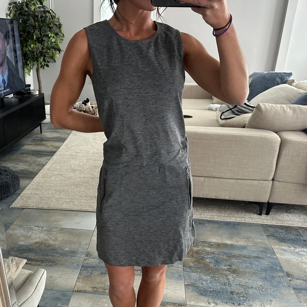 Aritzia Talula Verone Sleeveless Dress